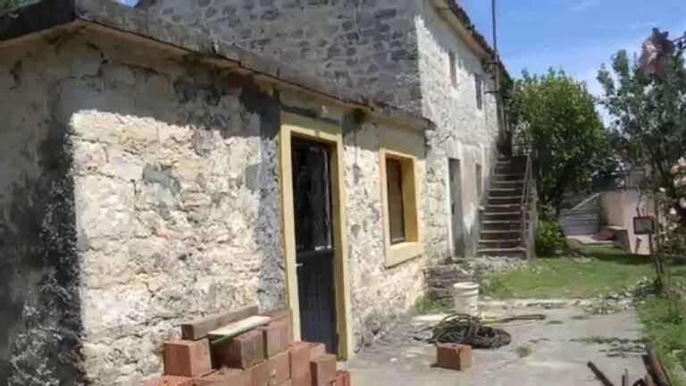 Herceg Novi Farm House with Building Plot