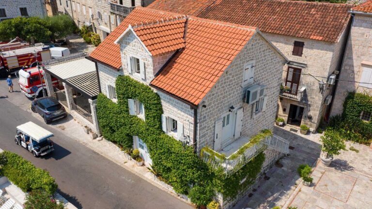 Beautiful stone house for sale in Perast