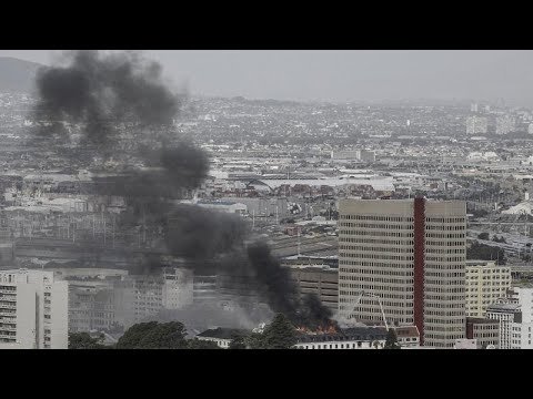 South Africa: Parliament fire flares up again