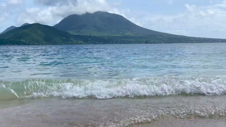 Ocean Waves on St. Kitts and Nevis [4K]