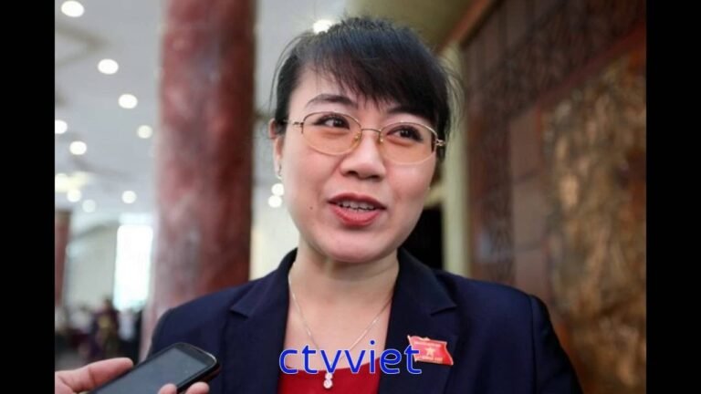 Wealthy Vietnamese lawmaker-elect sacked over illegal dual citizenship.