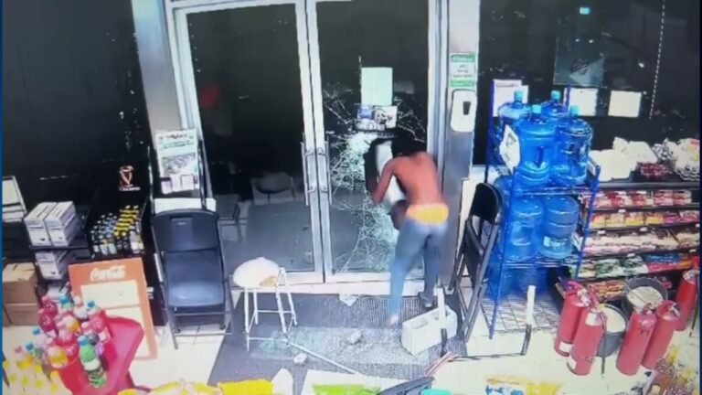 Robbery caught in camera in Saint Lucia