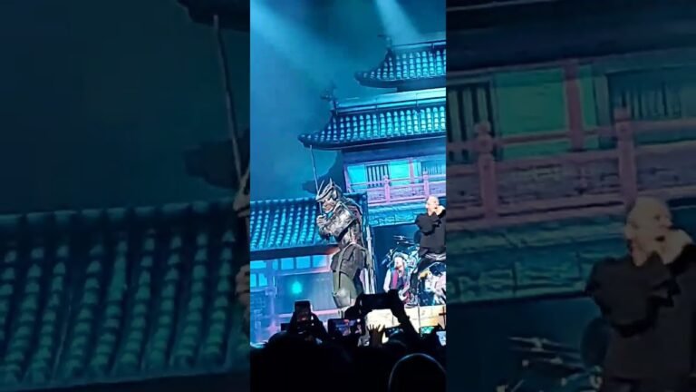 Samurai Eddie live at Iron Maiden Legacy of the Beast tour Chicago